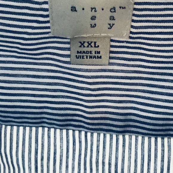 🌻 4/$15 A New Day button up - Picture 3 of 4